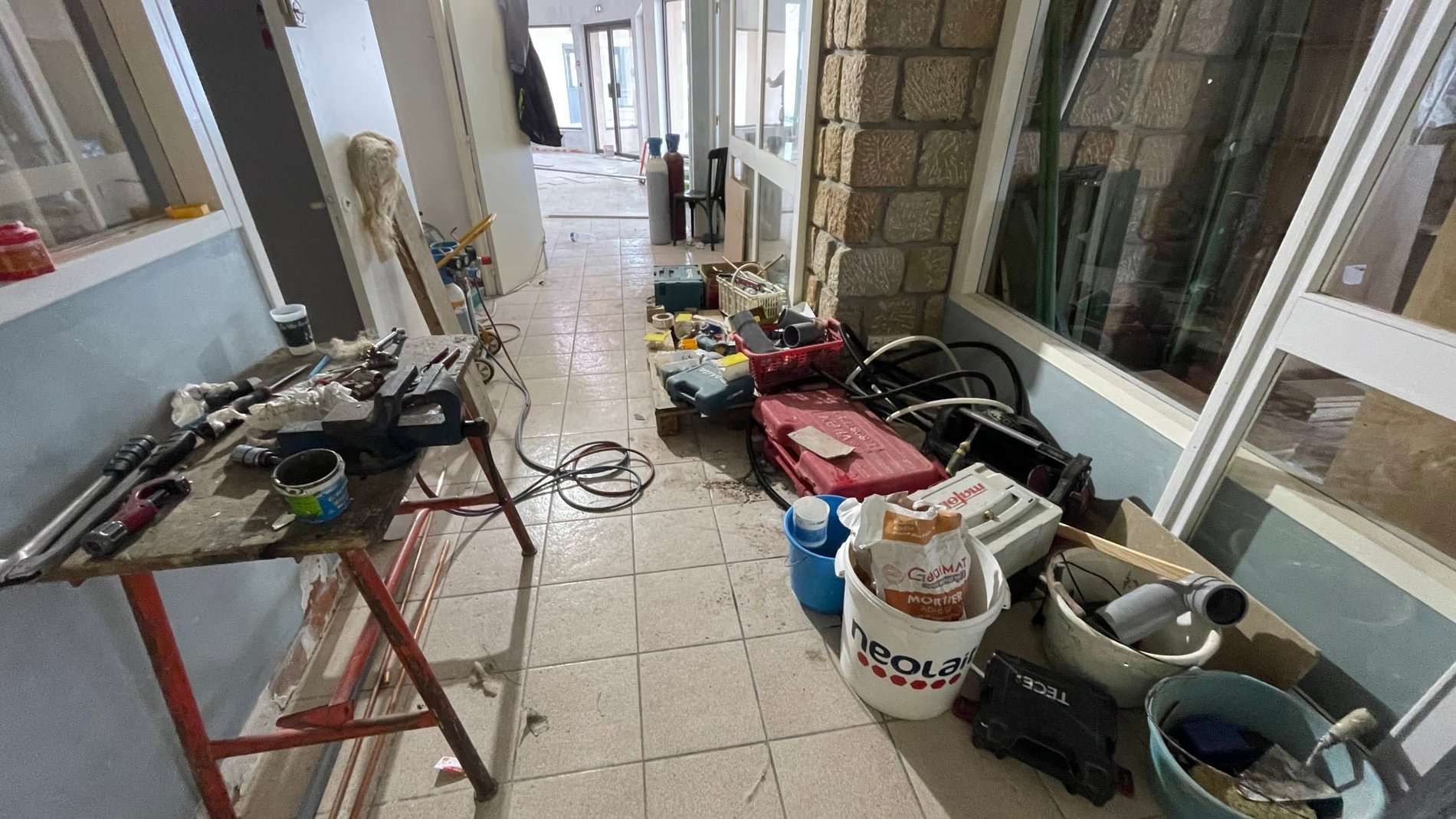 d9156438-eb1a-4a4c-8bea-b0605b2efa9e