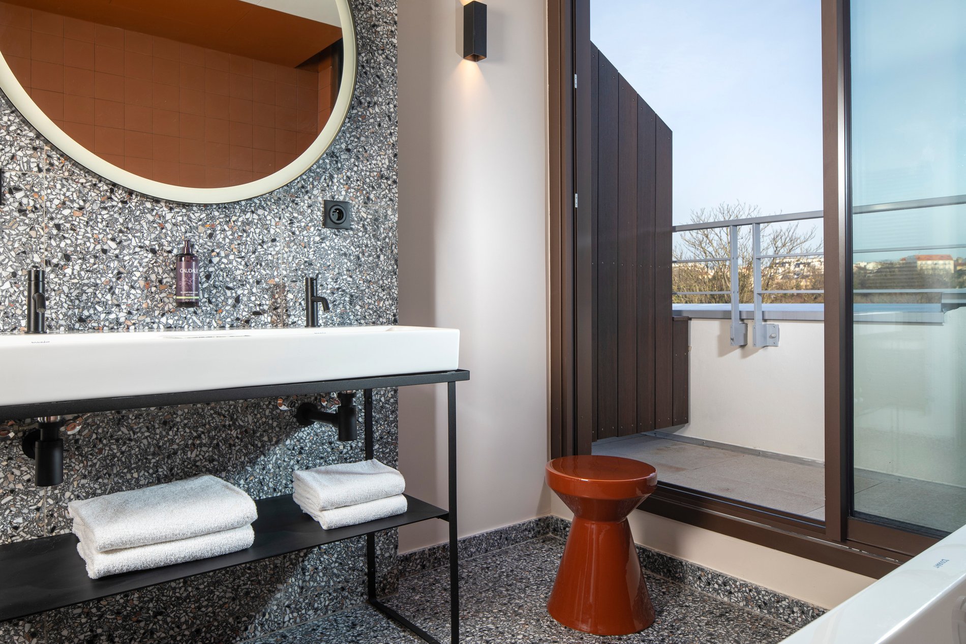 hotel du port nogent junior suite pmr chambre famille