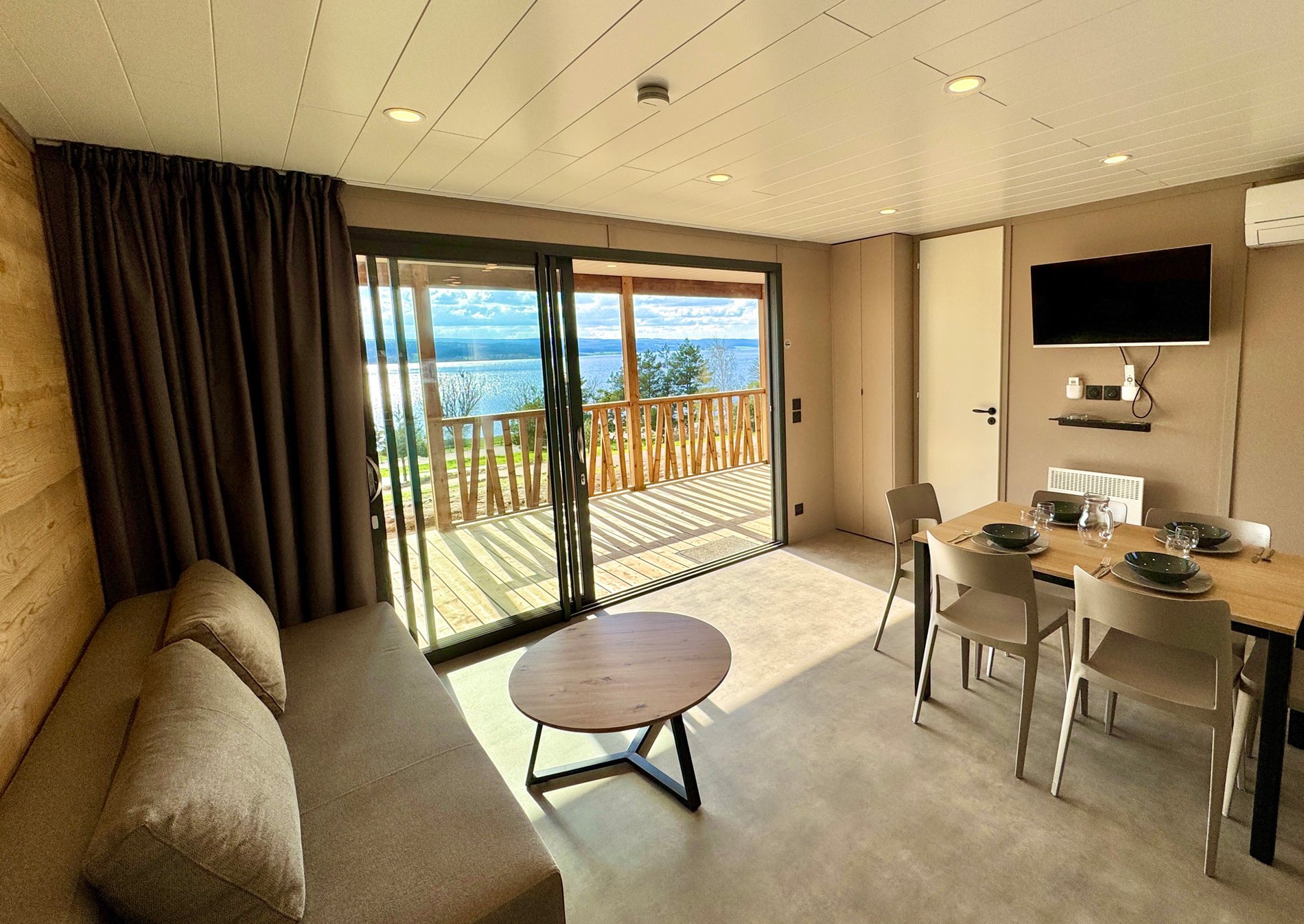 e1a9ff54-a725-4219-9dee-5b72c388a0a2