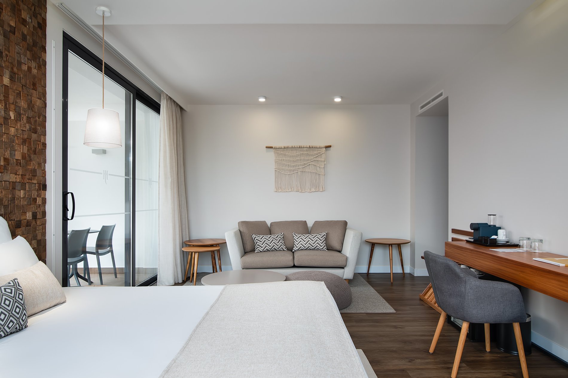 e70da39d-9ac5-4da4-9cee-4de6074bce58