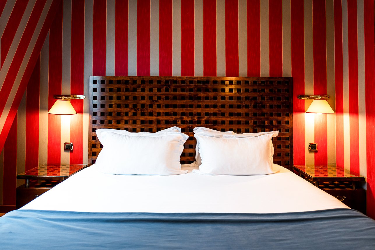 e9ca50bb-6107-4828-96d9-c0e6b5b48169