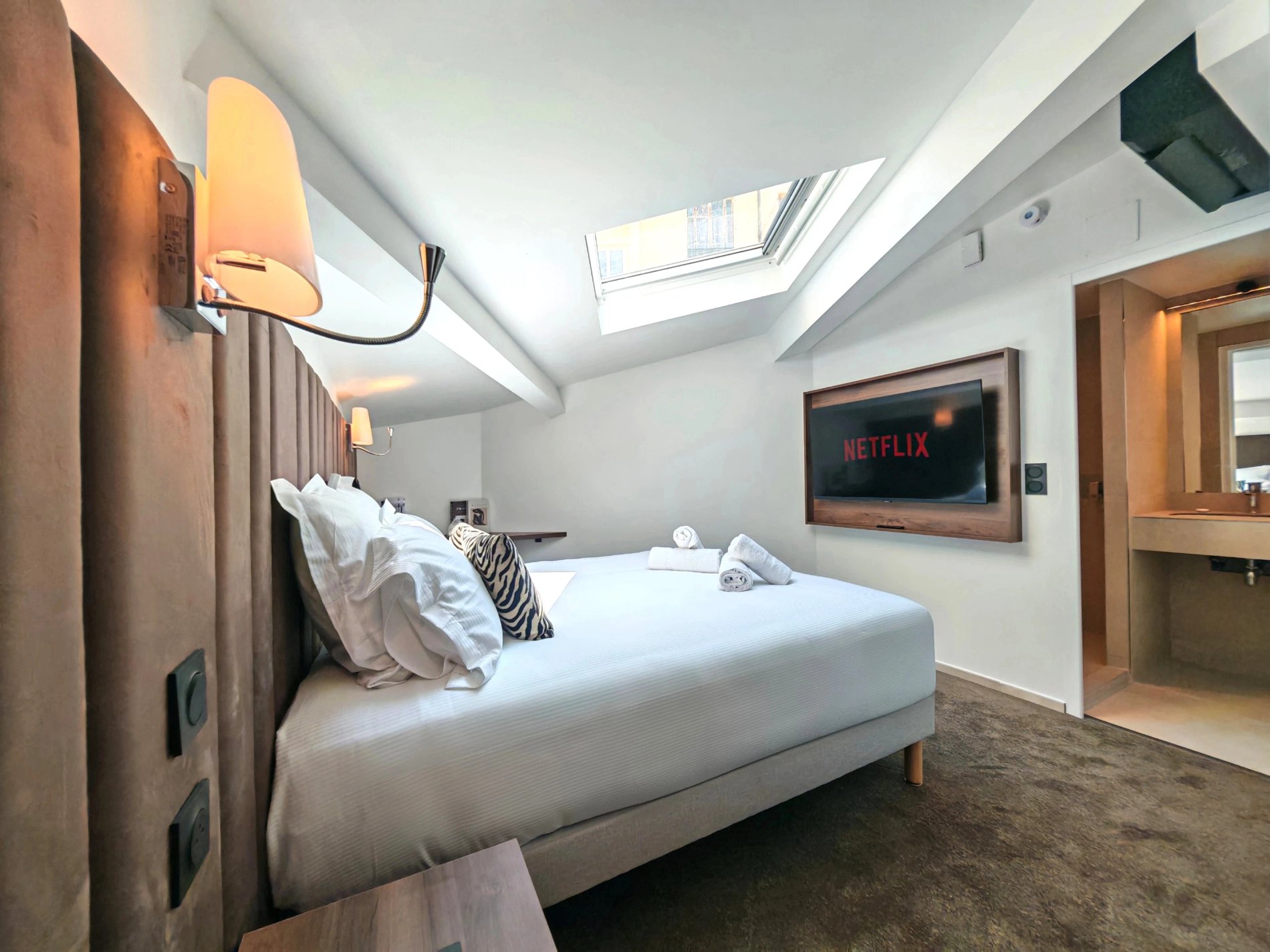 ee946d87-828e-408d-bca8-756475493eff