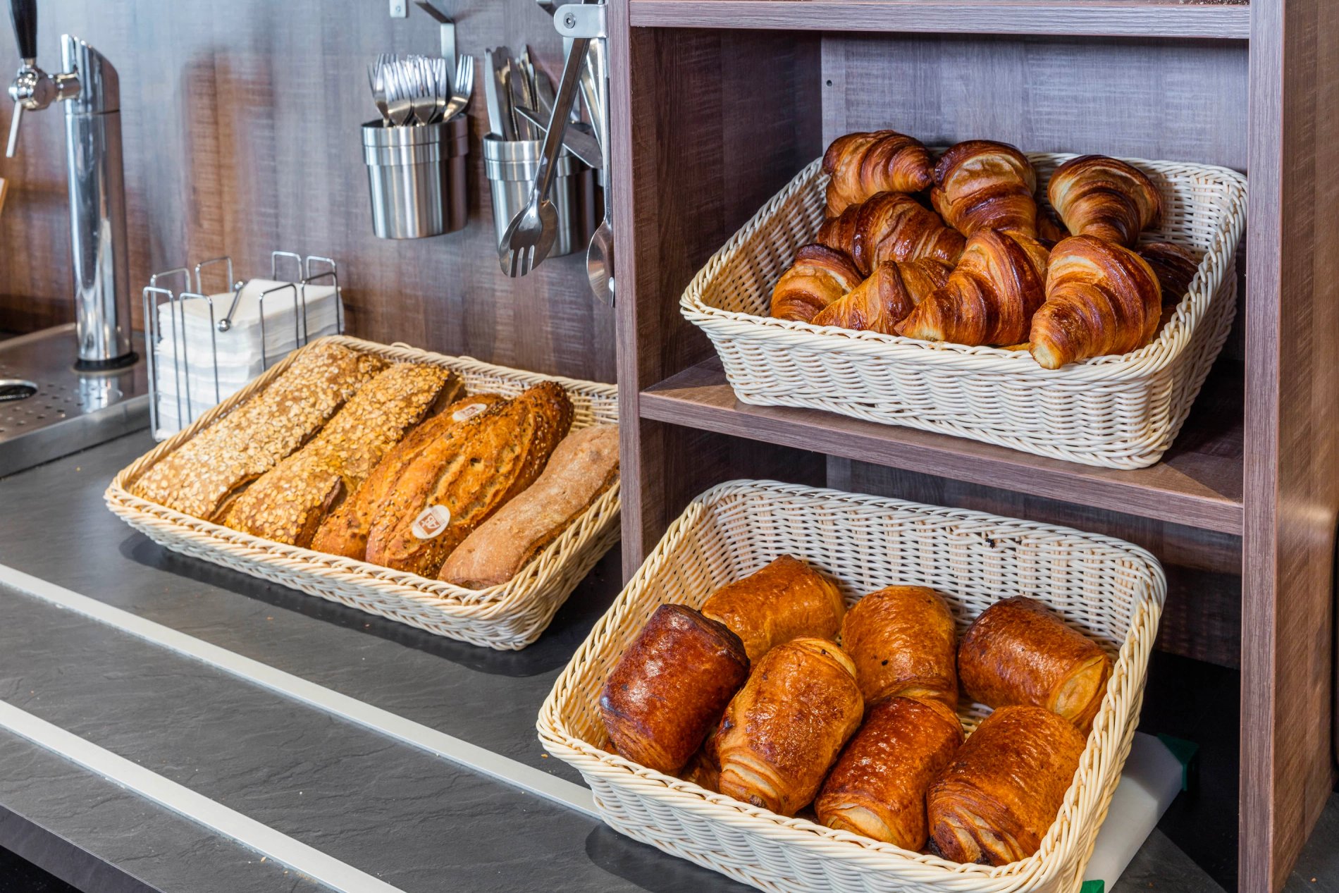 f09be9ee-c510-49f6-a926-c9903cafc4a6