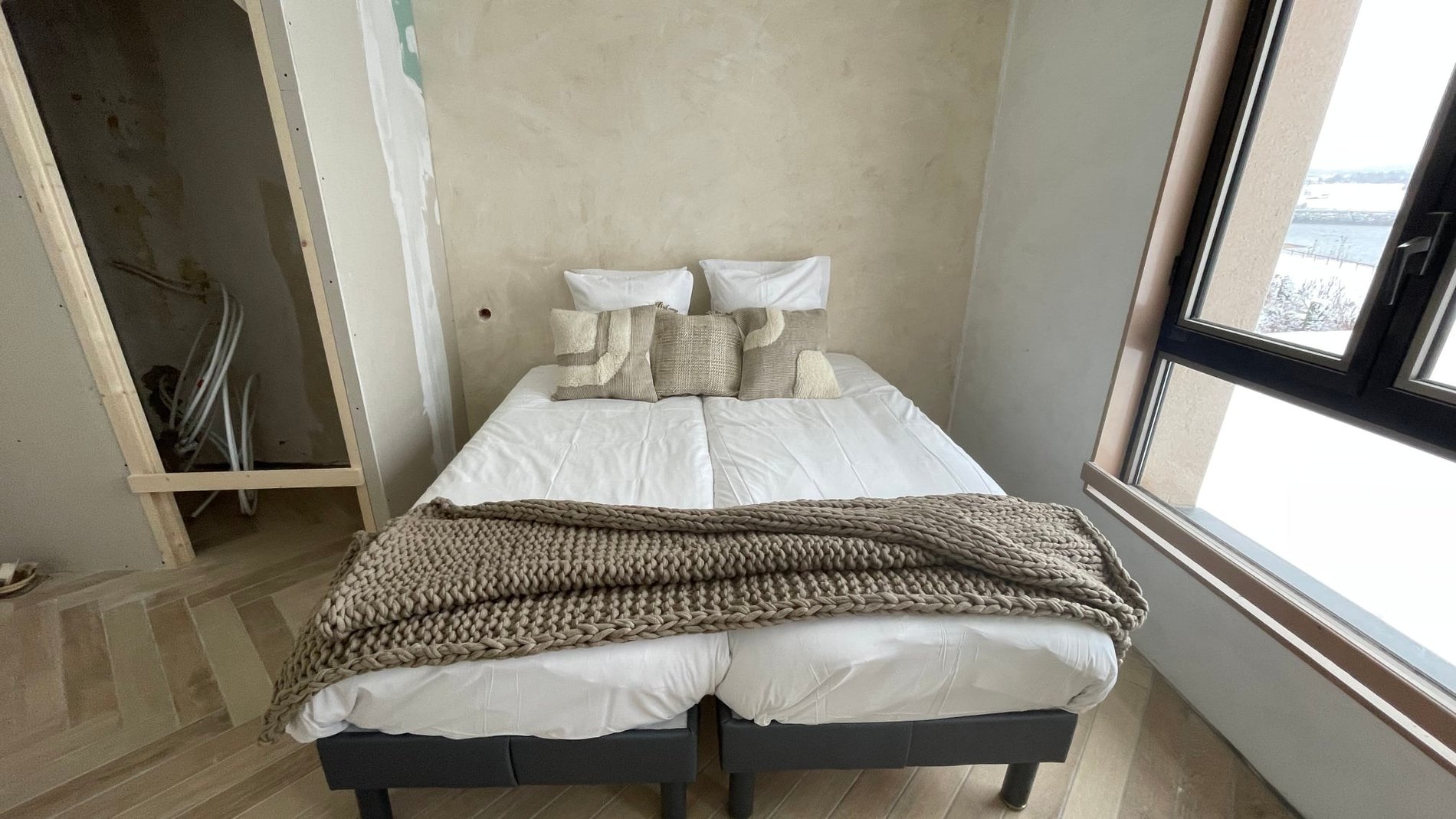 f513ade2-a91d-4719-9a42-81a89975bc0a