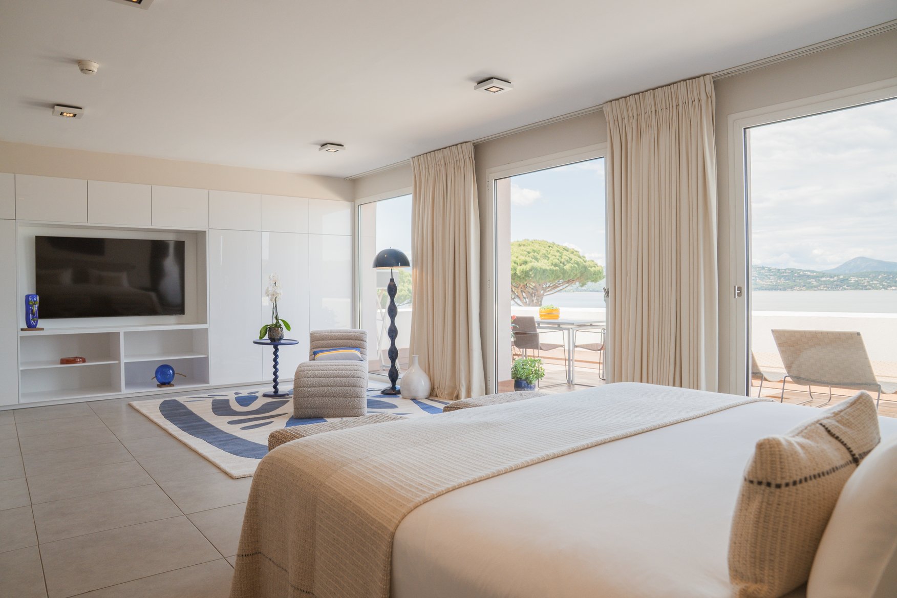 f6820d41-dd18-4f4f-b880-5dfd770709f5