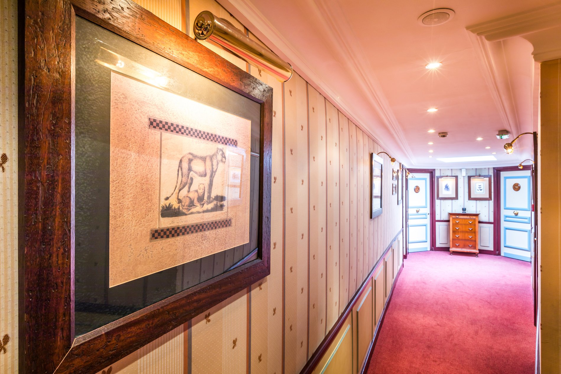 f9346f94-9068-4b71-b2f3-84260ab8f3cd