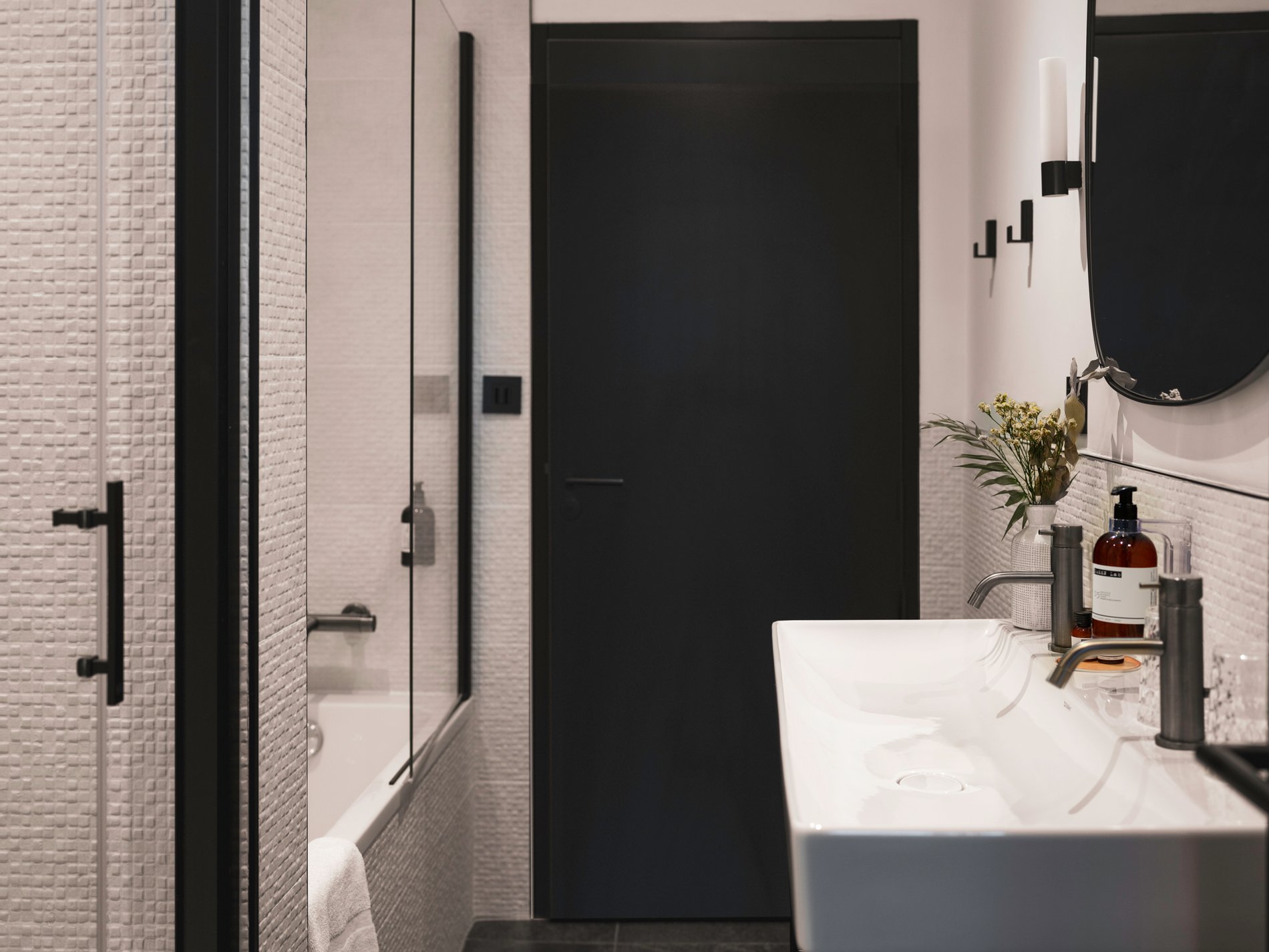 fbabef77-c23c-4a10-a4b2-b3ea2da0c63d