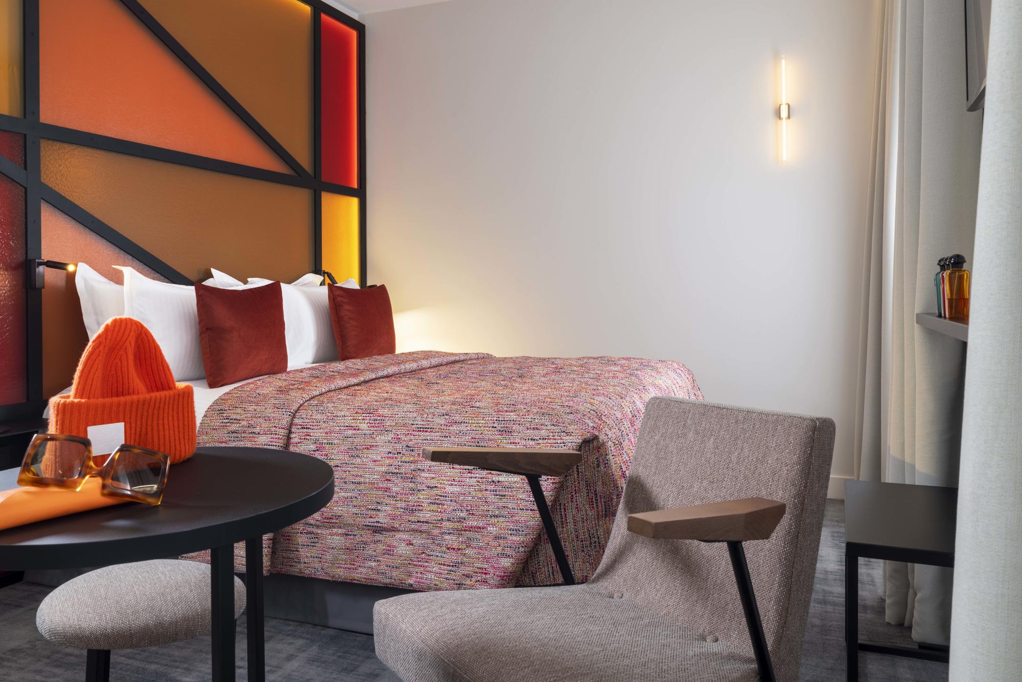 Hôtel Le 12 | Prestige room | Bed