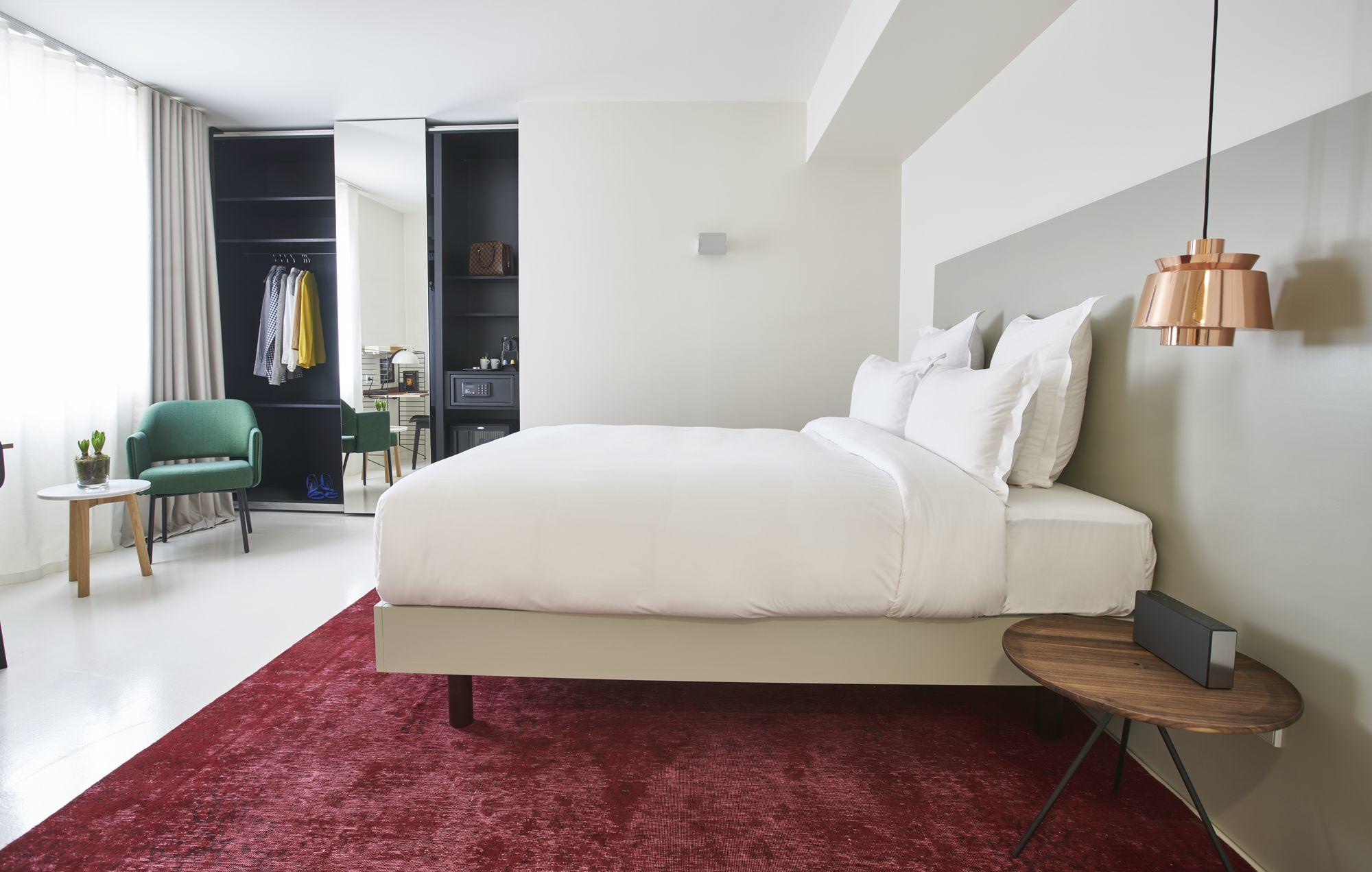 classic room design 9 Hotel Sablon Brussels