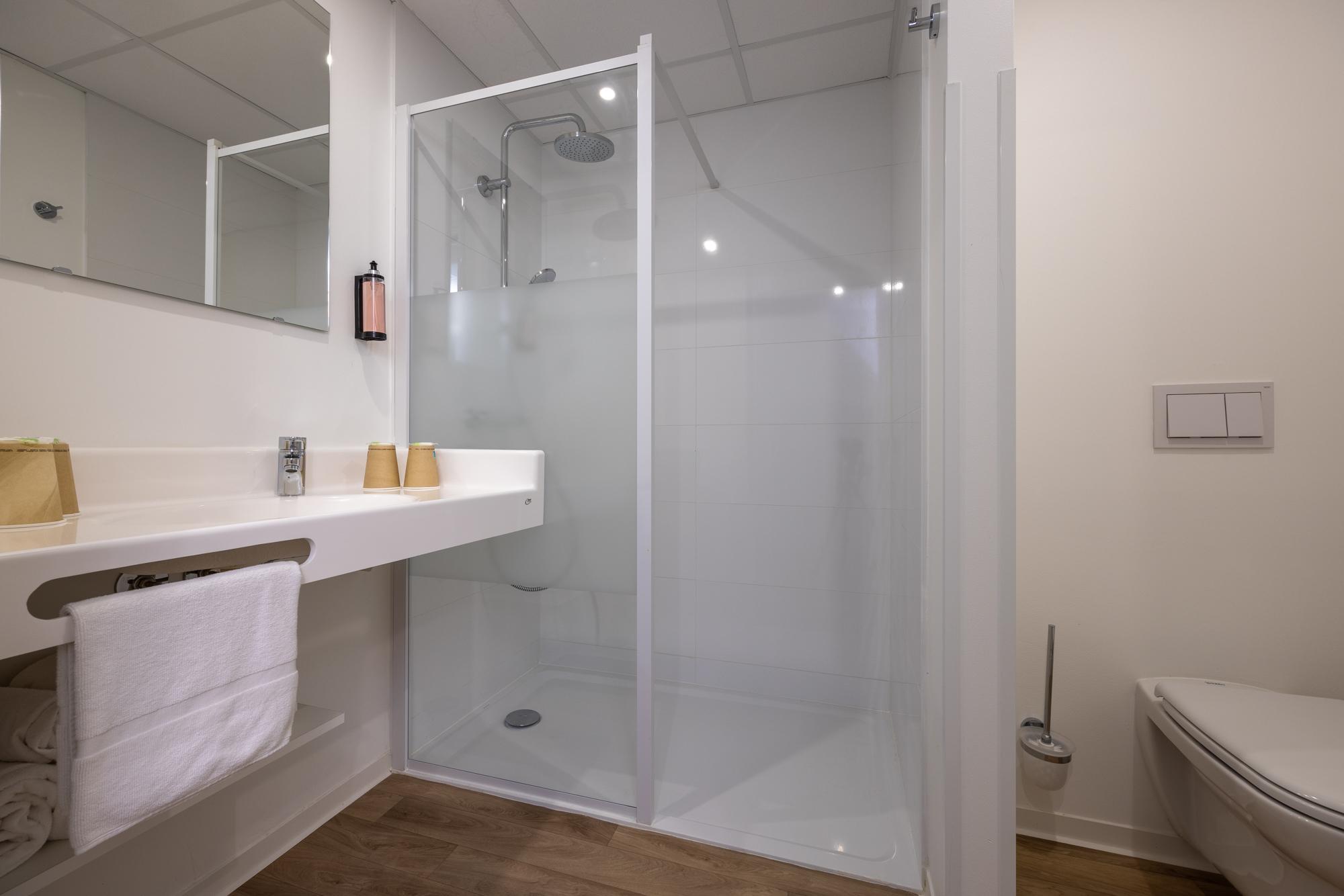 Le Relais des Deux Mers | Hotel*** Lot-et-Garonne | Standard double room | Bathroom with shower