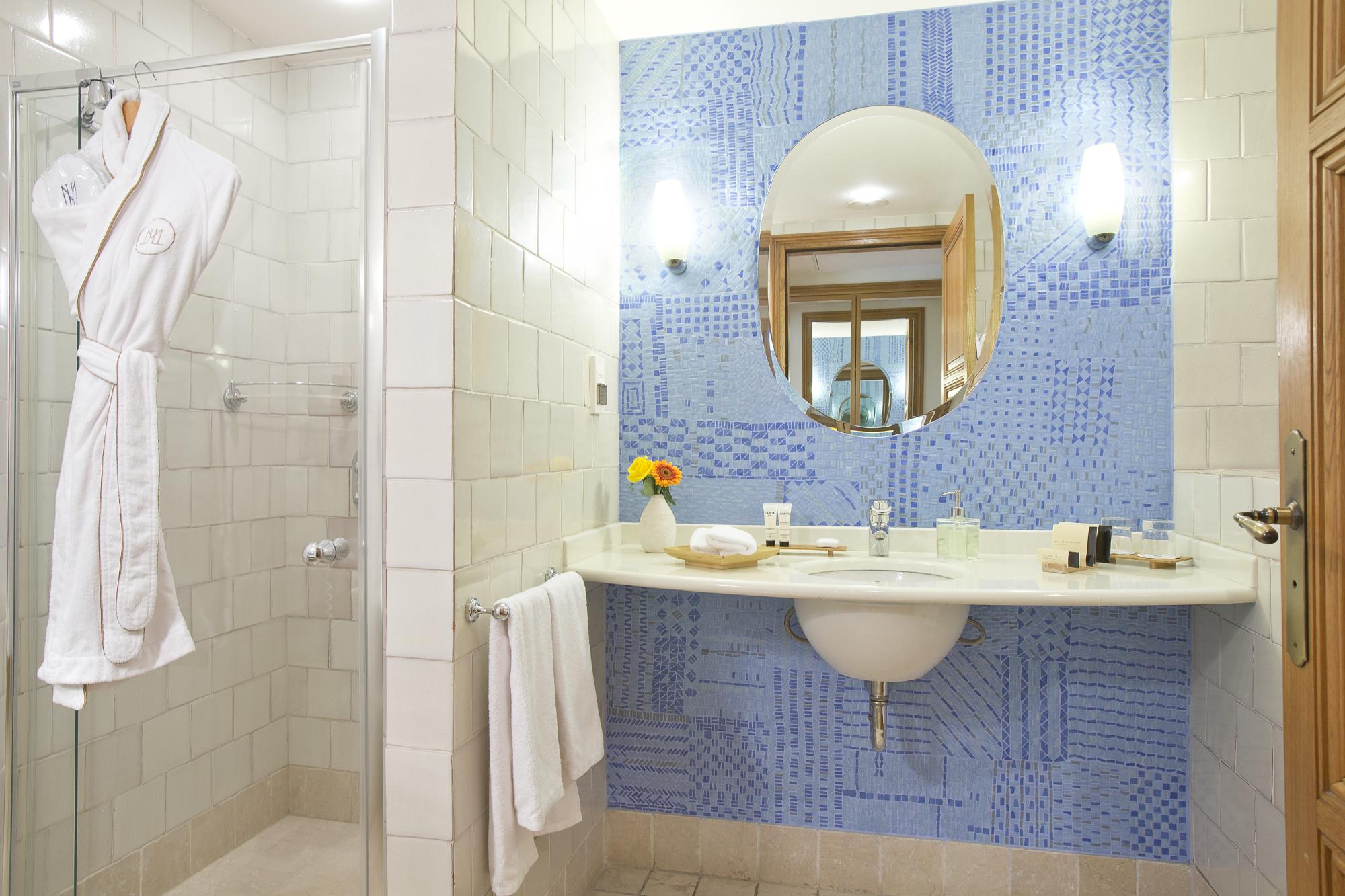 Produits d'accueil de qualité dans nos salles de bains confortables et fonctionnelles