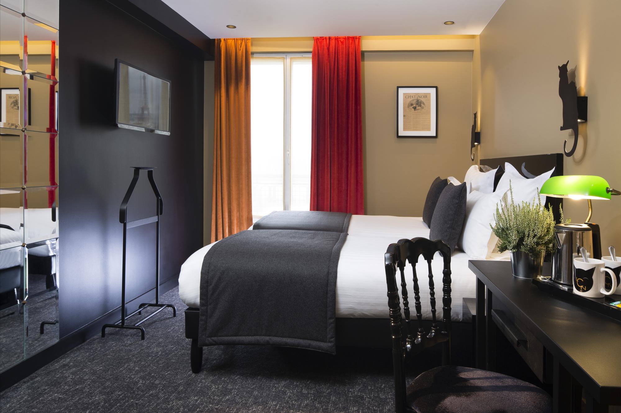 Hotel Le Chat Noir Room