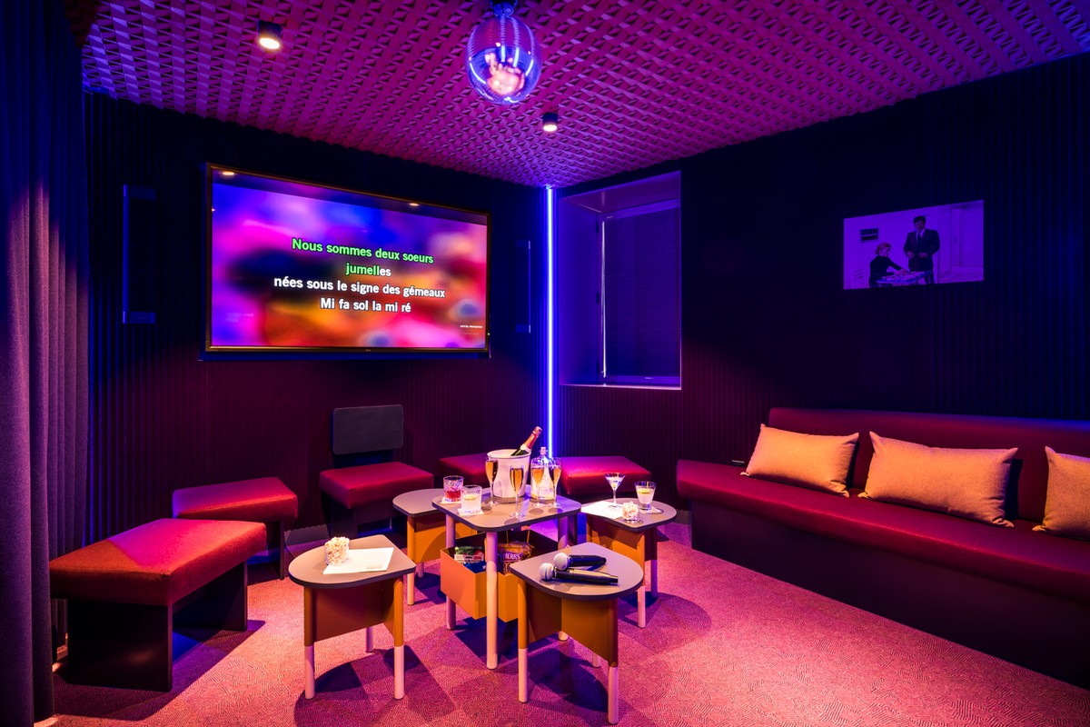 hotels near pere lachaise