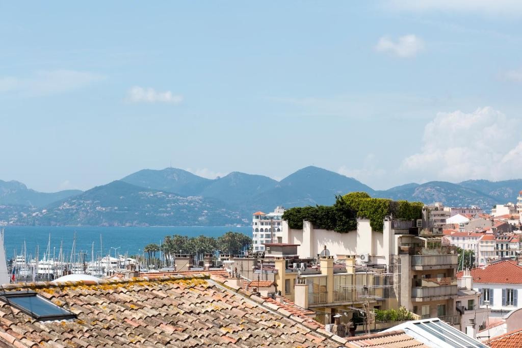 Hotel Cannes Centre Univers,